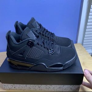 Black cat 4s